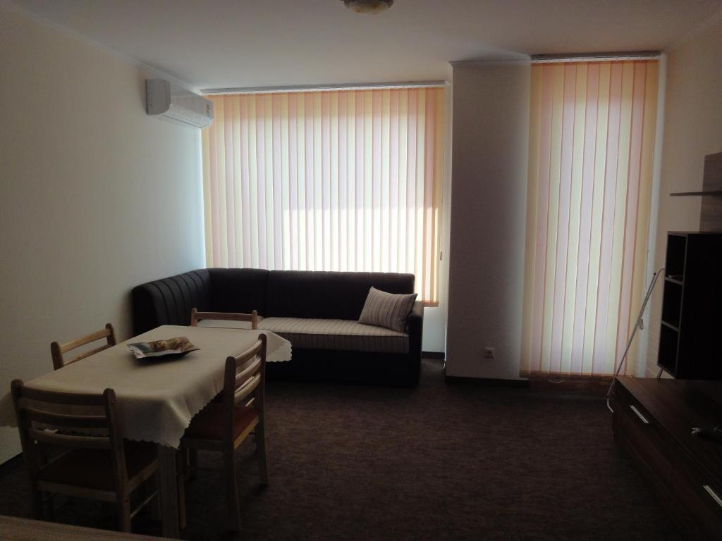 St. George Apartments Nesebar Ruang foto